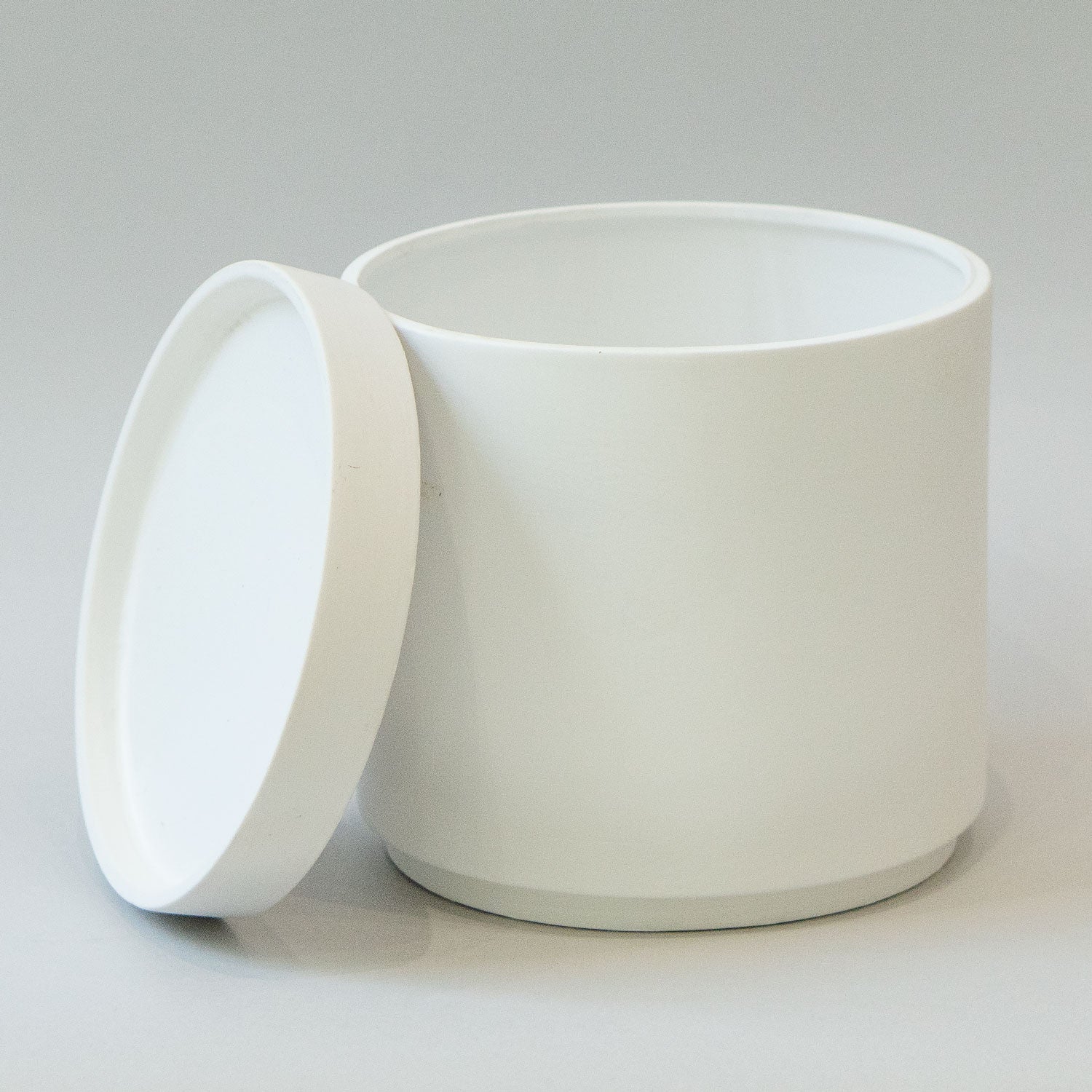 4.5” Ceramic Pot with saucer White small - Pots & Planters for Delivery